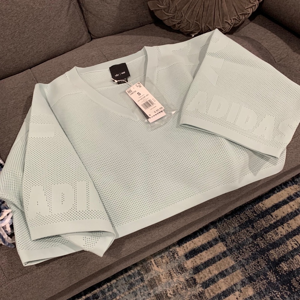 -AVAILABLE: BEYONCÉ IVY PARK knit crop top✨